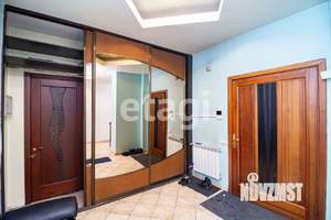 Дом 425м&sup2;, 3-этажный, участок 8 сот.  