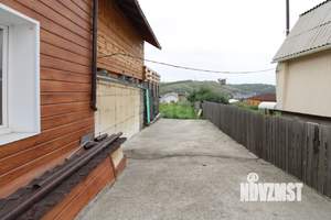 Дом 164м&sup2;, 3-этажный, участок 10 сот.  