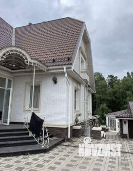 Коттедж 382м&sup2;, 3-этажный, участок 21 сот.  