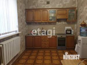 Дом 308м&sup2;, 3-этажный, участок 8 сот.  