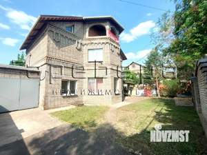 Коттедж 315м&sup2;, 3-этажный, участок 7 сот.  