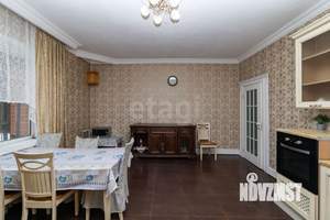 Дом 540м&sup2;, 3-этажный, участок 7 сот.  