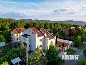 Коттедж 350м², 4-этажный, участок 10 сот.  