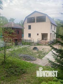 Дом 245м&sup2;, 2-этажный, участок 11 сот.  