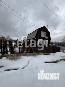 Дом 30м&sup2;, 2-этажный, участок 6 сот.  