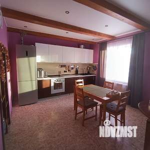 Дом 160м&sup2;, 2-этажный, участок 11 сот.  