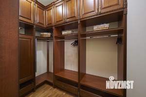 Коттедж 680м&sup2;, 2-этажный, участок 15 сот.  