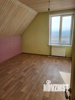 Дом 274м², 3-этажный, участок 15 сот.  