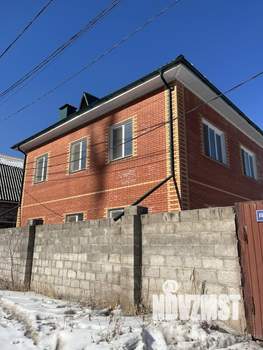 Дом 200м&sup2;, 3-этажный, участок 10 сот.  