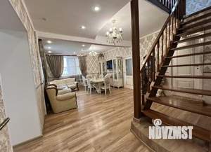 Дом 265м², 3-этажный, участок 6 сот.  