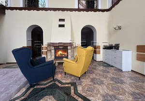 Дом 478м&sup2;, 3-этажный, участок 17 сот.  