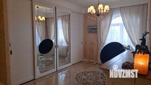 Дом 400м², 3-этажный, участок 11 сот.  