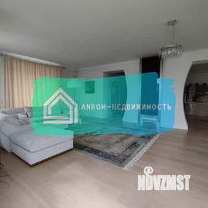 Коттедж 300м², 3-этажный, участок 14 сот.  