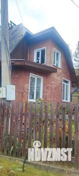 Дом 100м&sup2;, 2-этажный, участок 10 сот.  