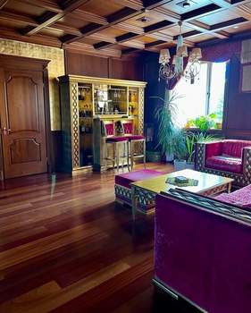 Дом 1200м², 3-этажный, участок 36 сот.  