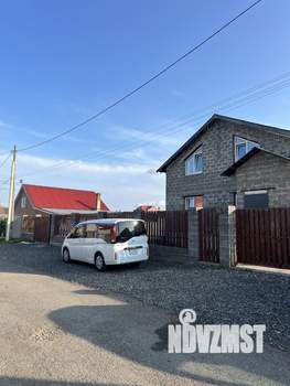 Дом 220м&sup2;, 2-этажный, участок 10 сот.  