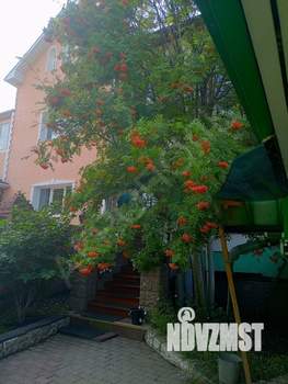 Коттедж 315м², 3-этажный, участок 4 сот.  