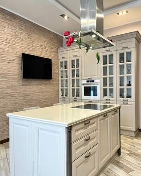 Дом 341м&sup2;, 2-этажный, участок 15 сот.  