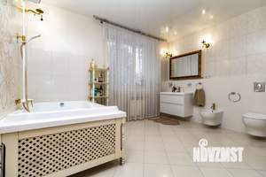 Дом 390м&sup2;, 4-этажный, участок 14 сот.  