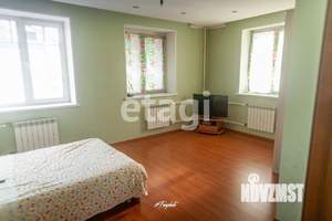 Дом 370м&sup2;, 3-этажный, участок 10 сот.  