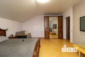 Дом 230м², 3-этажный, участок 20 сот.  
