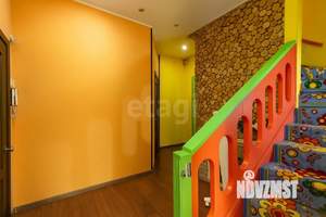 Дом 325м&sup2;, 3-этажный, участок 6 сот.  