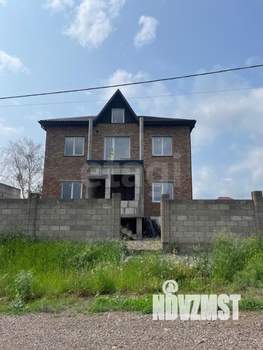 Дом 278м², 3-этажный, участок 12 сот.  