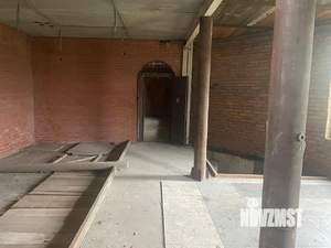 Коттедж 280м&sup2;, 3-этажный, участок 15 сот.  