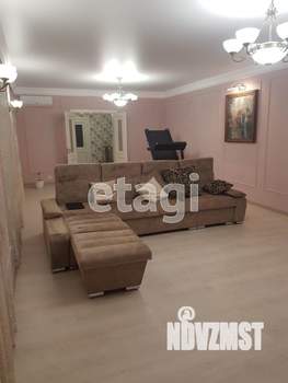 Дом 240м&sup2;, 2-этажный, участок 6 сот.  