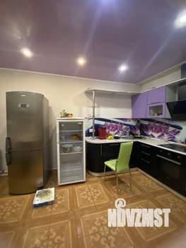 Коттедж 300м², 2-этажный, участок 5 сот.  