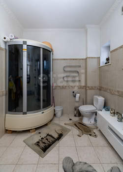 Дом 550м&sup2;, 4-этажный, участок 8 сот.  