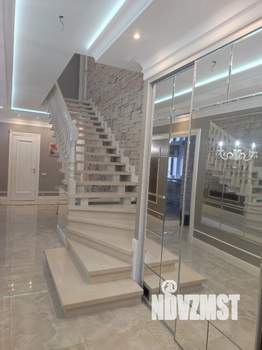 Коттедж 380м&sup2;, 2-этажный, участок 11 сот.  