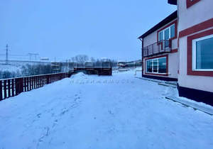 Дом 237м&sup2;, 3-этажный, участок 10 сот.  