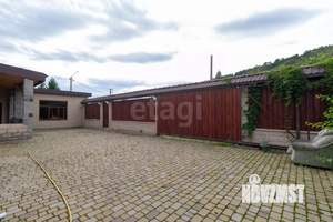 Дом 558м&sup2;, 4-этажный, участок 15 сот.  