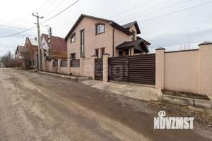 Дом 230м², 3-этажный, участок 20 сот.  