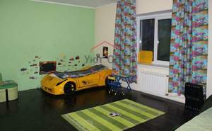 Дом 570м&sup2;, 3-этажный, участок 20 сот.  