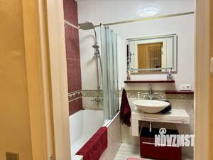 Таунхаус 250м², 3-этажный, участок 1 сот.  