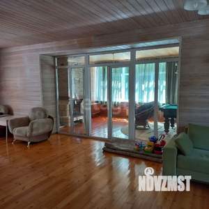 Дом 271м&sup2;, 3-этажный, участок 11 сот.  