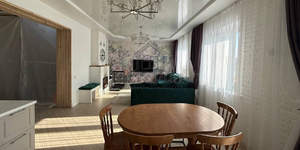 Дом 299м&sup2;, 2-этажный, участок 11 сот.  