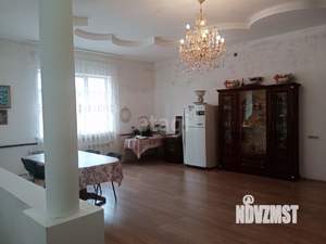 Дом 322м&sup2;, 2-этажный, участок 7 сот.  