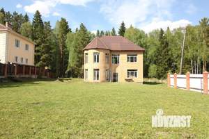 Дом 450м², 3-этажный, участок 1827 сот.  