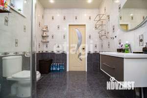 Дом 200м&sup2;, 2-этажный, участок 14 сот.  