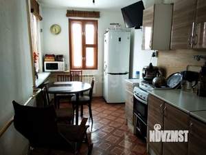 Дом 174м&sup2;, 2-этажный, участок 6 сот.  