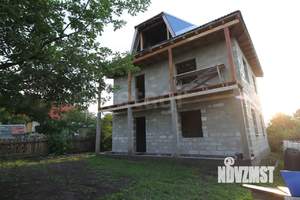 Дом 200м&sup2;, 3-этажный, участок 5 сот.  