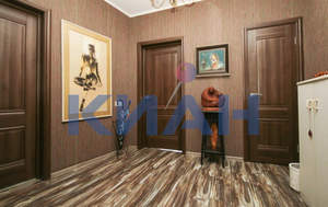 Дом 201м&sup2;, 3-этажный, участок 4 сот.  