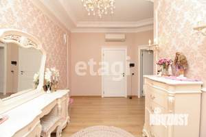 Дом 265м&sup2;, 3-этажный, участок 6 сот.  