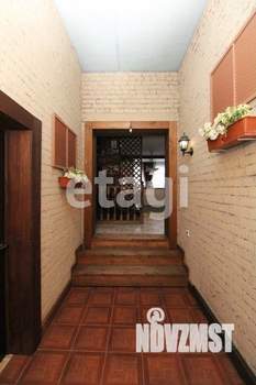 Дом 235м², 3-этажный, участок 8 сот.  