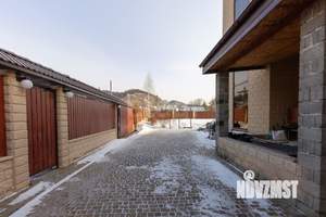 Дом 557м&sup2;, 4-этажный, участок 15 сот.  