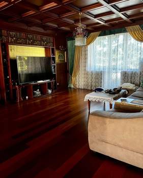 Дом 1200м², 3-этажный, участок 36 сот.  