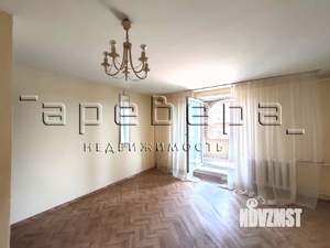 Коттедж 315м&sup2;, 3-этажный, участок 7 сот.  